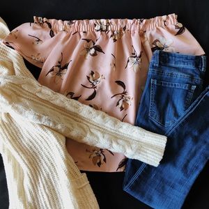 ‼️PRICE DROP‼️ Floral off-the-shoulder blouse